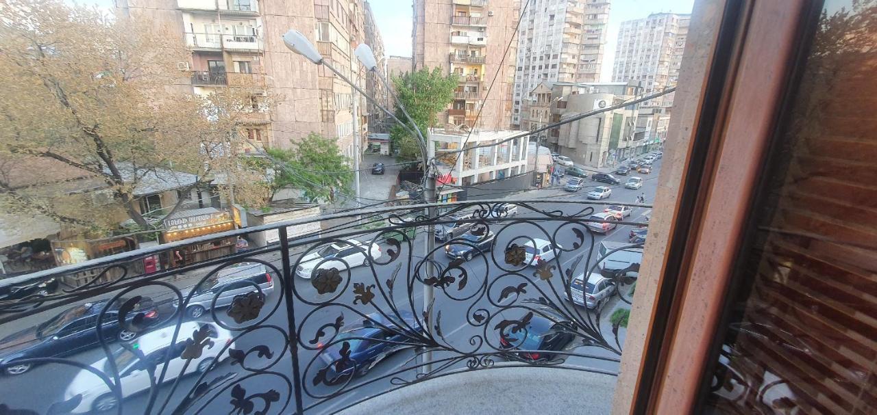 Guest House Yerevan Exterior photo